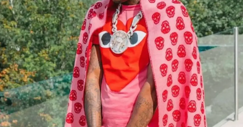 nba youngboy wearing pink and red clothes